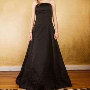 Elegant Black Strap Dress